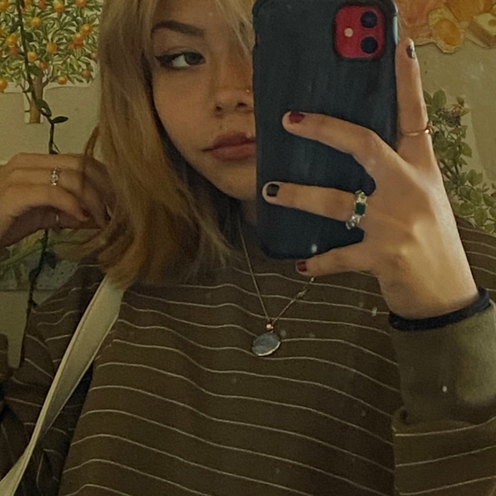 Meet your Posher, Dayana